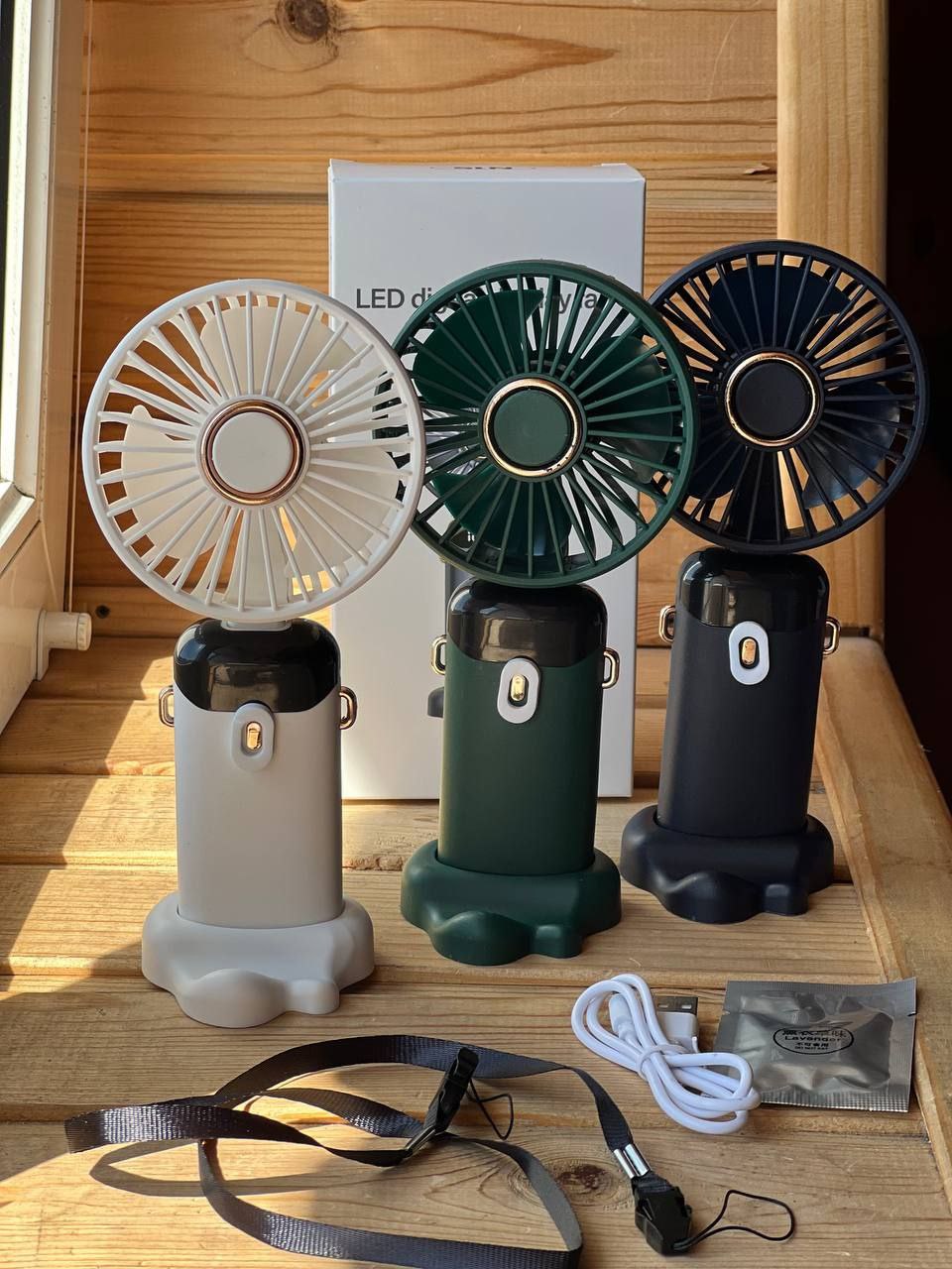 Вентилятор міні з підставкою для телефону та дисплеєм Mini fanAND XL-880