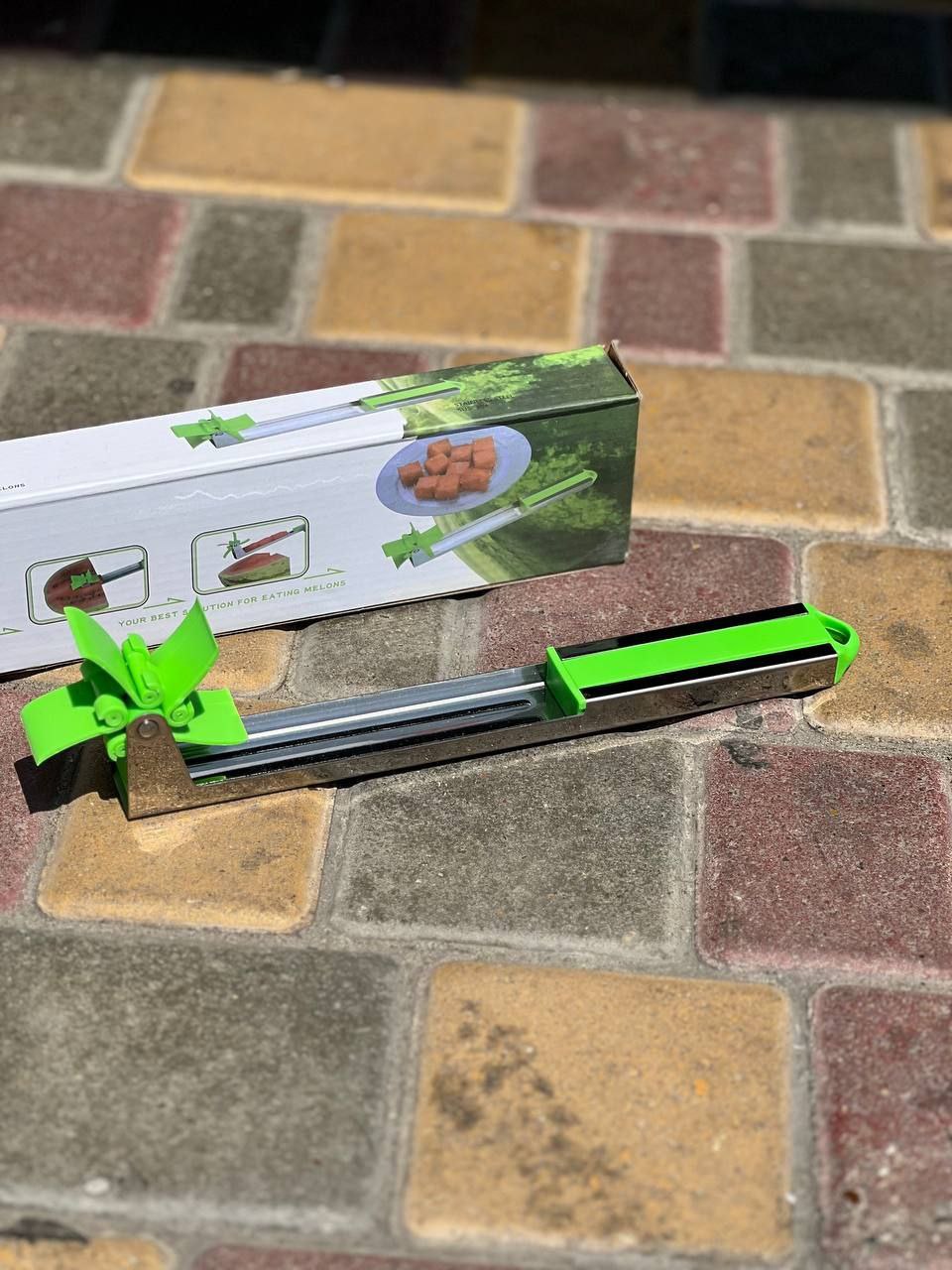 Пристосування для нарізки кавуна та дині SUNROZ Watermelon Slicer ніж-слайсер - Зображення 5