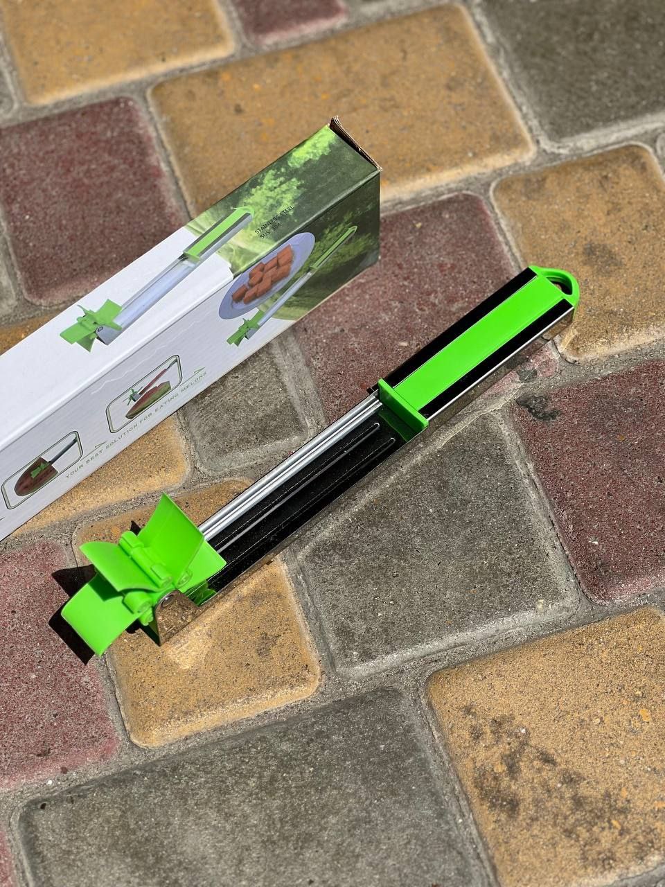 Пристосування для нарізки кавуна та дині SUNROZ Watermelon Slicer ніж-слайсер - Зображення 6