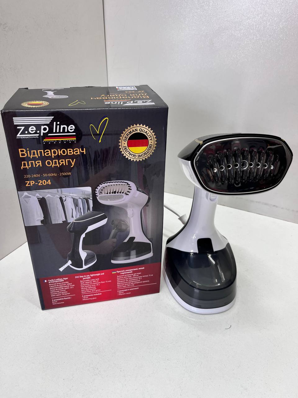 Вертикальний ручний відпарювач для одягу Zepline ZP-204 Чорний - Зображення 4