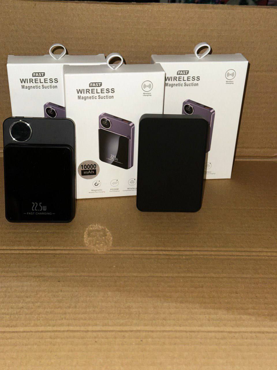 Повербанк з бездротовою зарядкою MagSafe та дисплеєм 10000 mAh